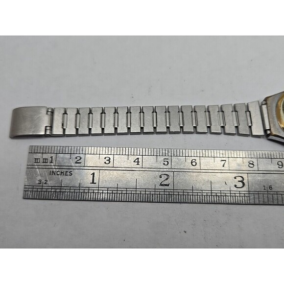 Vintage Timex Q 1982 Womens Watch Silver Tone Slide Clasp New Battery Dainty